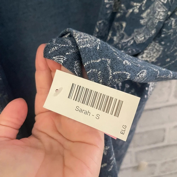 NWT Lularoe Sarah duster cardigan blue with silver floral paisley pattern S - Picture 5 of 7